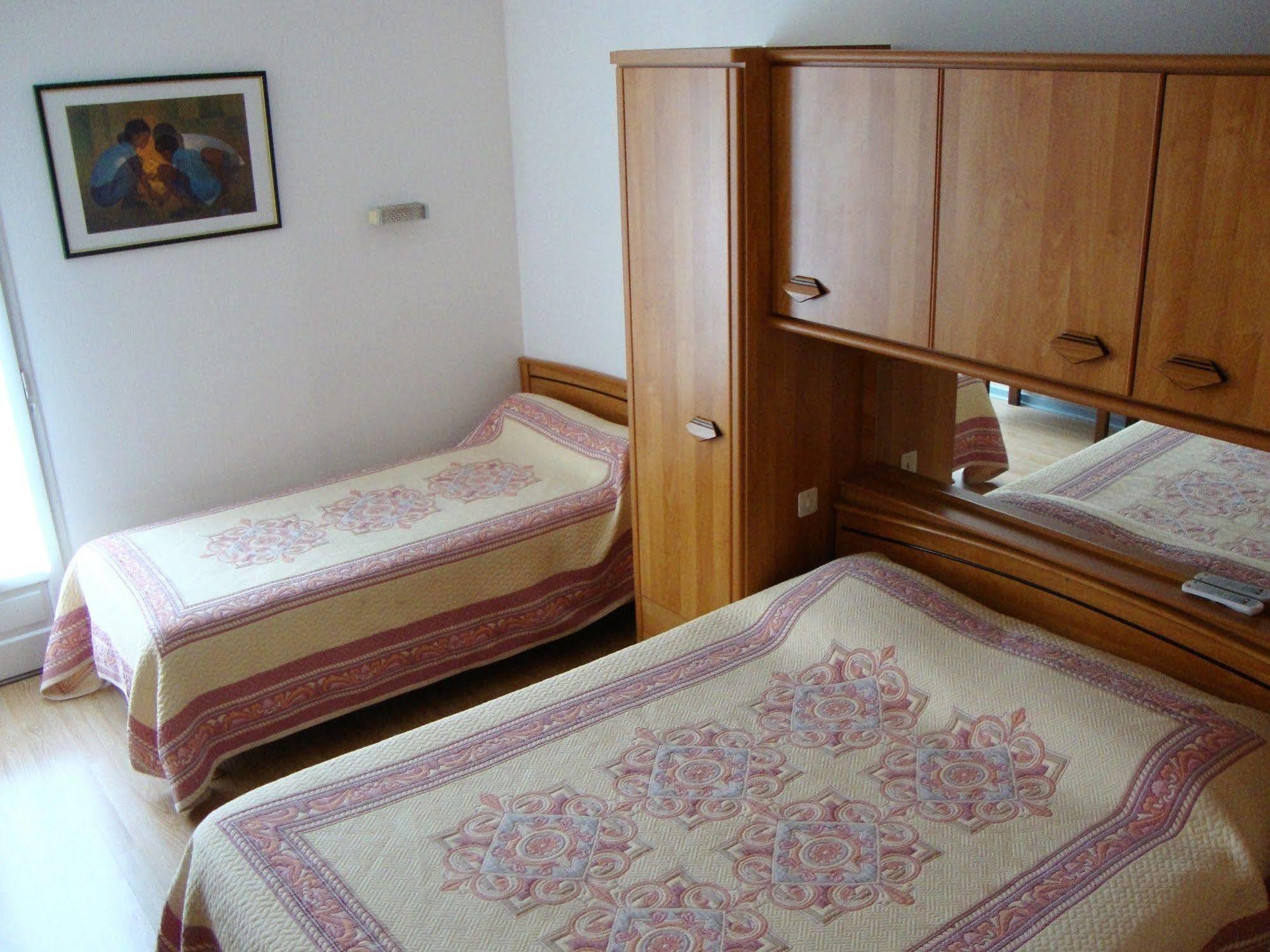 Hotel Au Petit Languedoc Hotel 2*