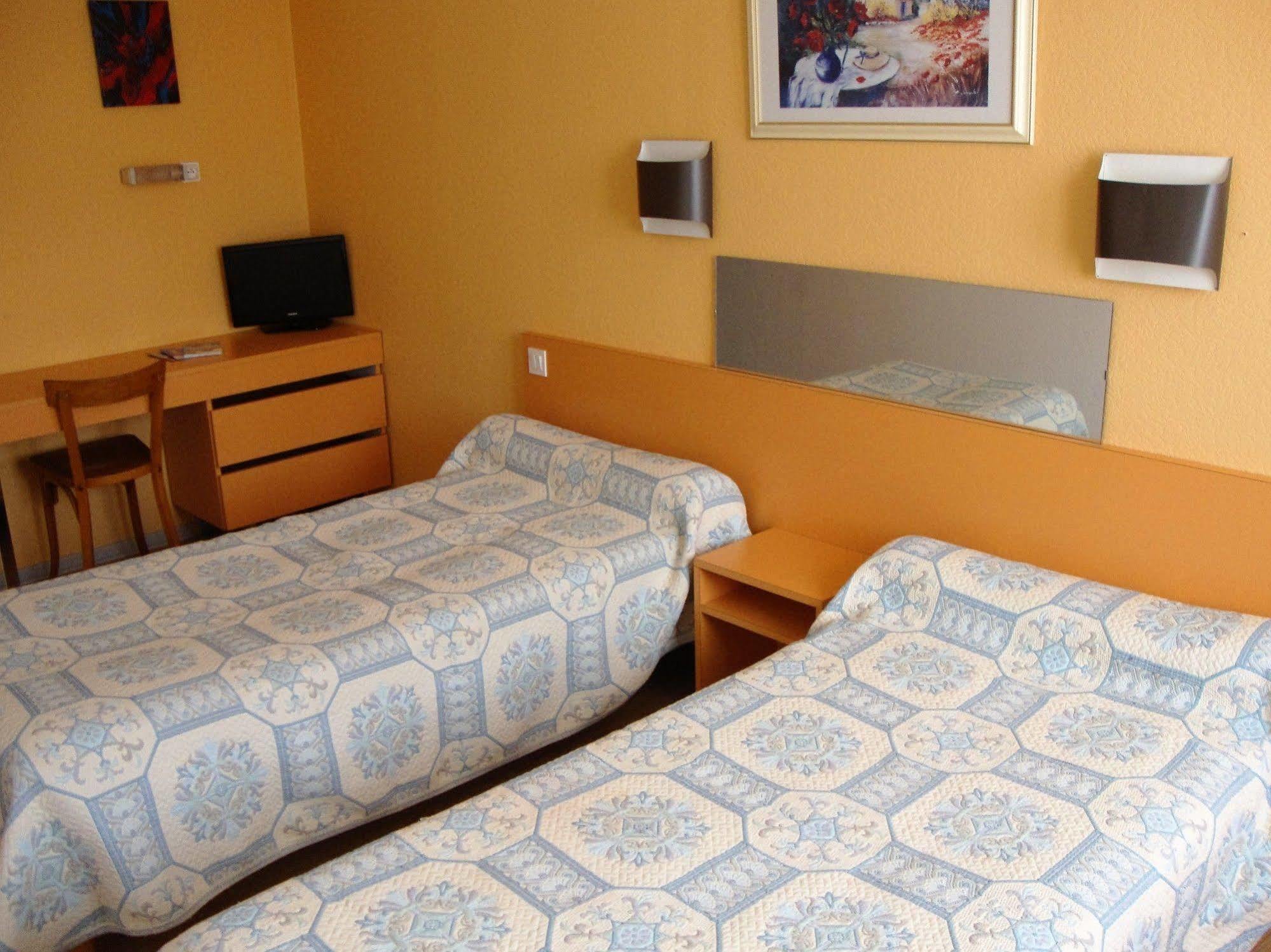 Hotel Au Petit Languedoc Hotel 2*